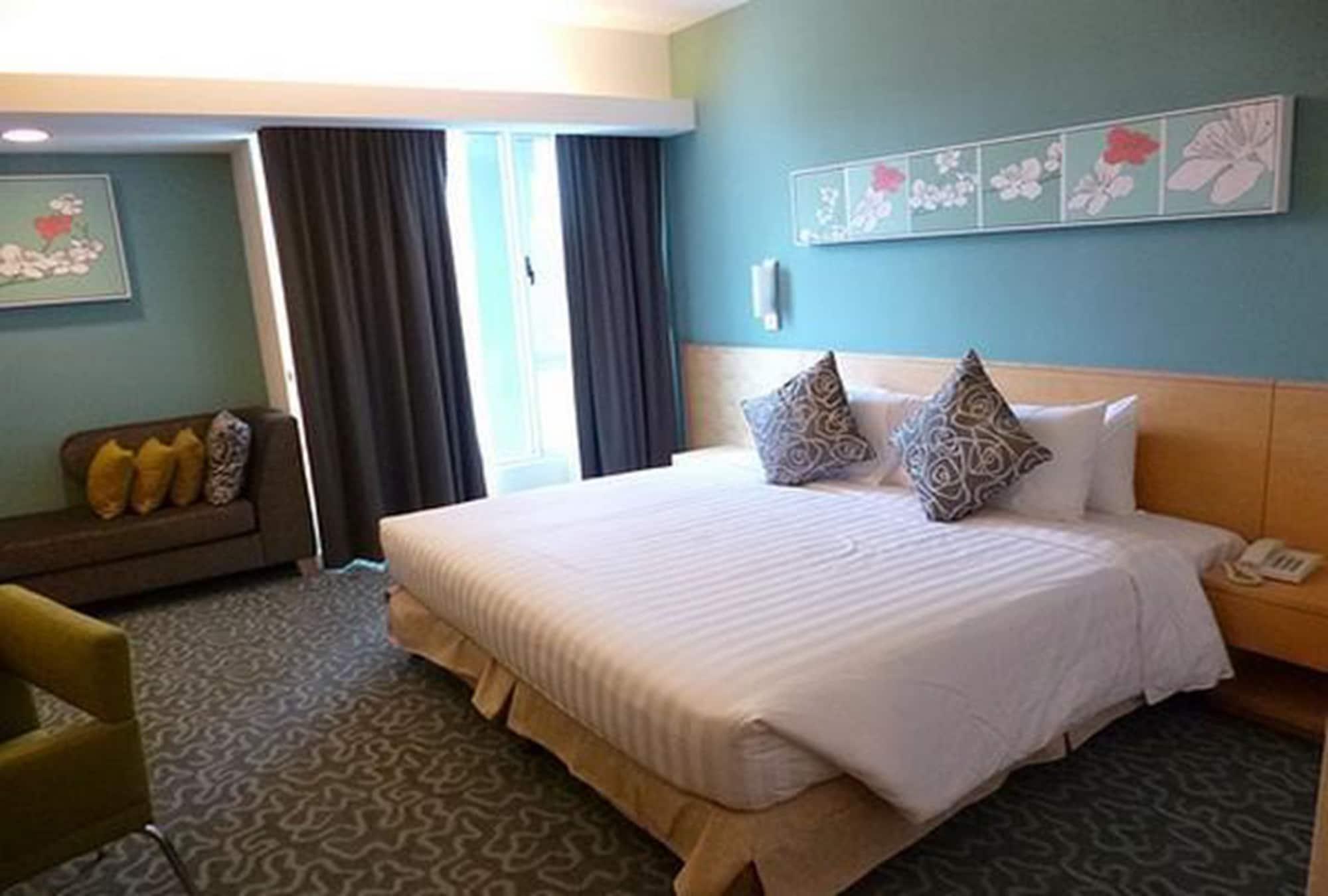 Hotel The Everly 4*
