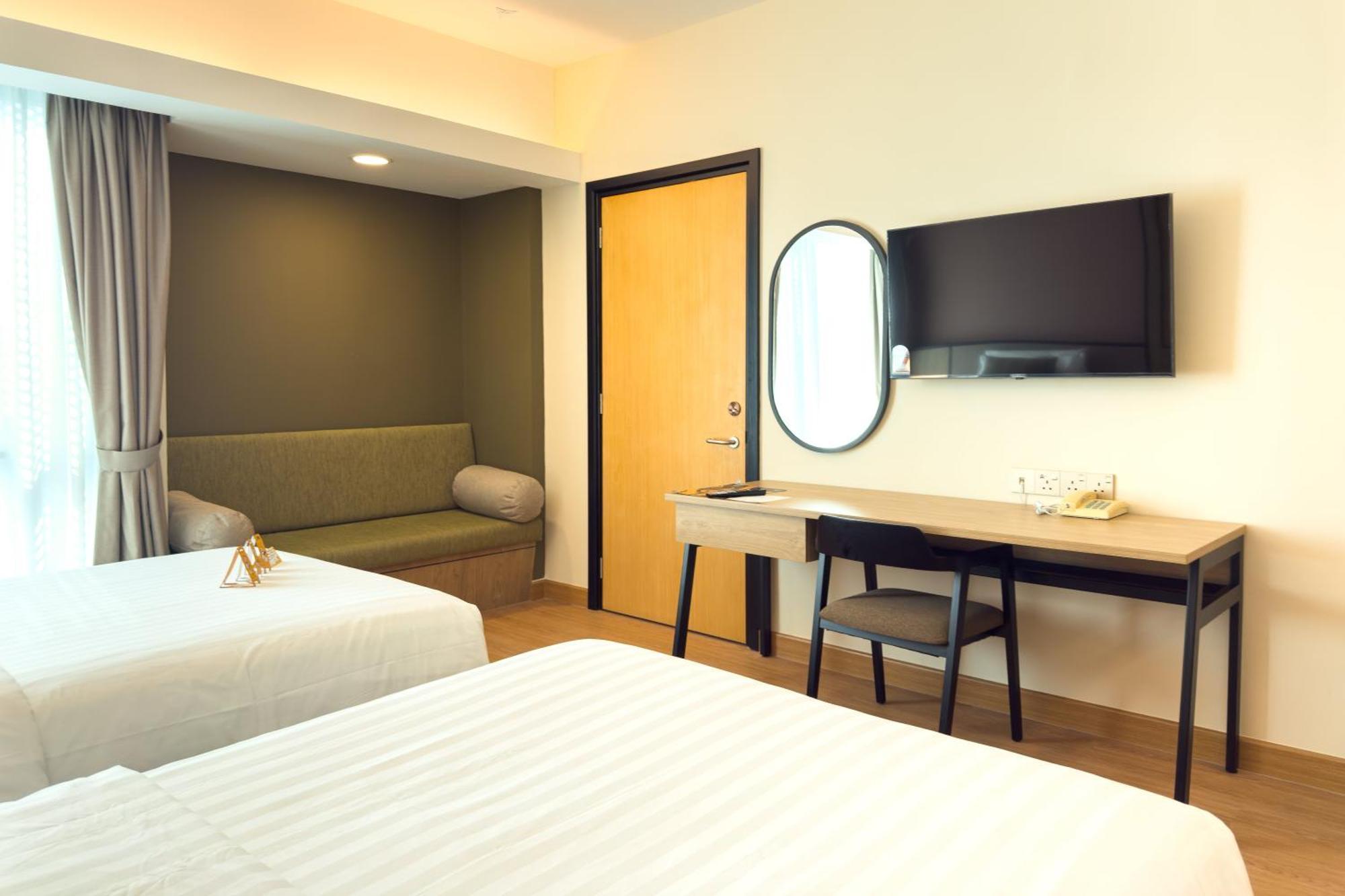 The Everly Hotel